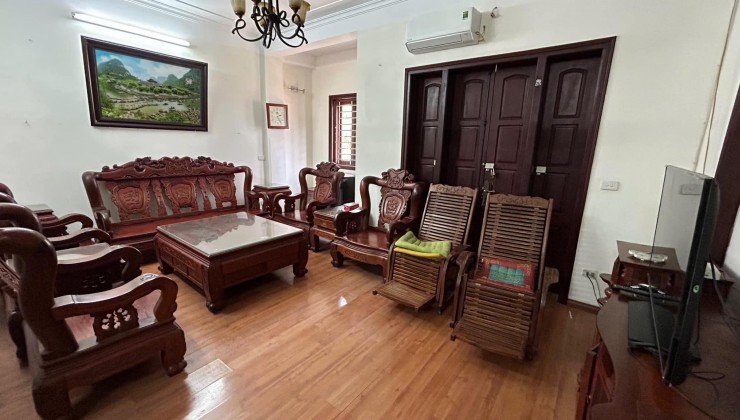 CHO THUÊ LÀM KD SẠCH NHÀ BIỆT THỰ LK ĐƯỜNG OTO KĐT DỊCH VỌNG,  90m2 - 5 TẦNG - 37TR